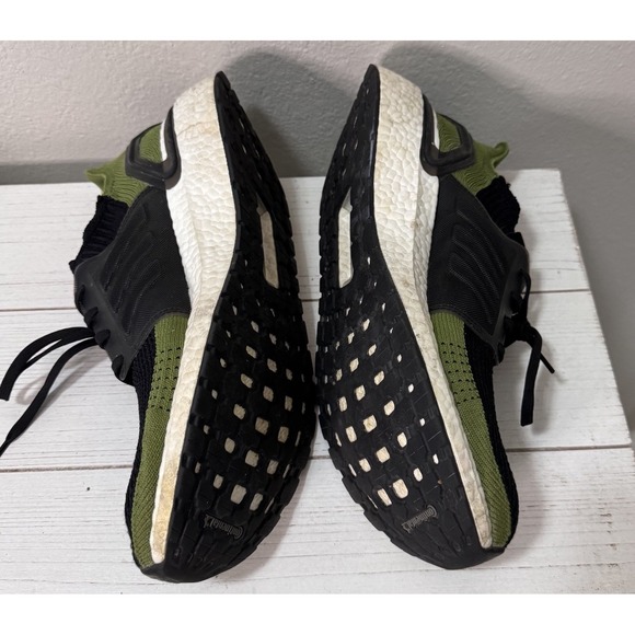 adidas UltraBoost 19 Men's Running Shoes Black/Tech Olive, Size US M 13 - Picture 2 of 8